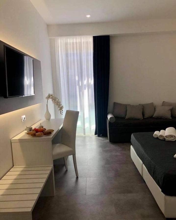 Sesto Senso Home سانتا ماريا ديل سيدرو المظهر الخارجي الصورة
